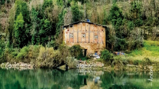Un caserios de ribera en Donostia, parte del patrimonio que defiende la asociación Áncora. foto: Ancora