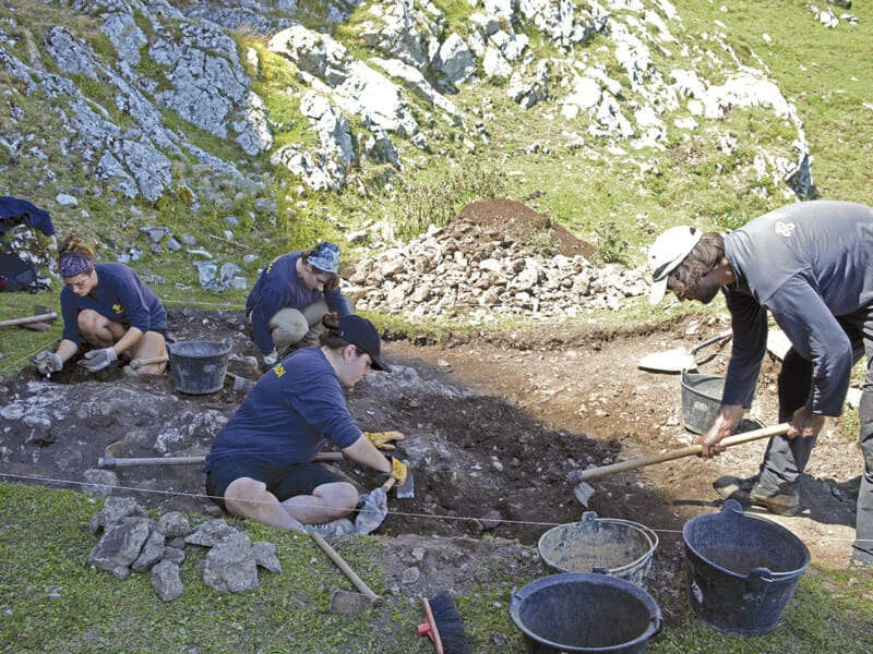 Excavaciones de Aranzadi en San Adrián. Foto: Núñez