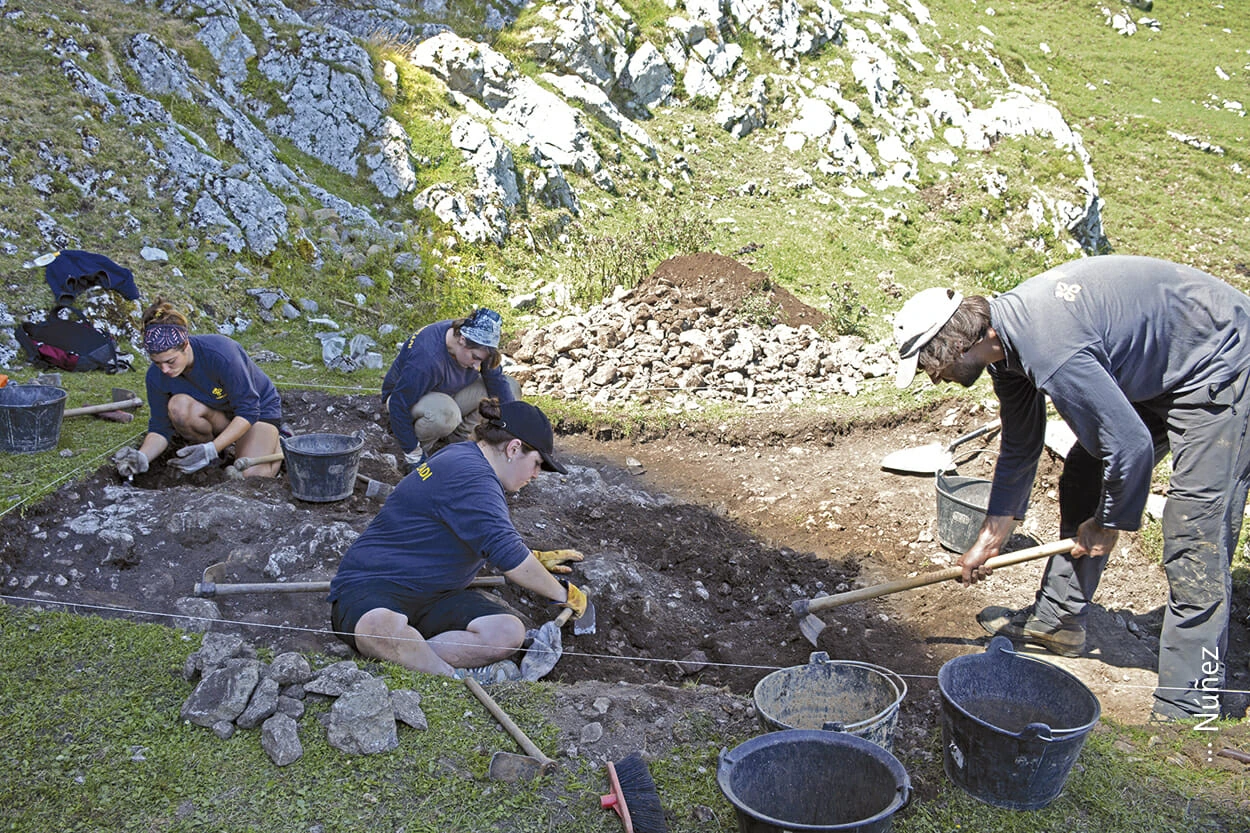Excavaciones de Aranzadi en San Adrián. Foto: Núñez