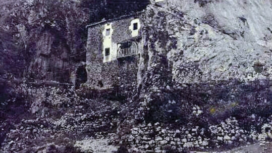 Vista antigua de la cueva de San Adrián.