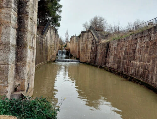 Un canal de agua en Gipuzkoa. Yoseba Alonso