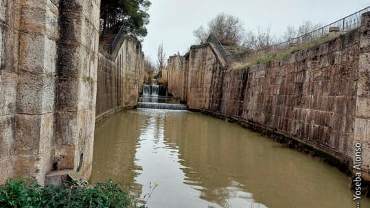 Un canal de agua en Gipuzkoa. Yoseba Alonso