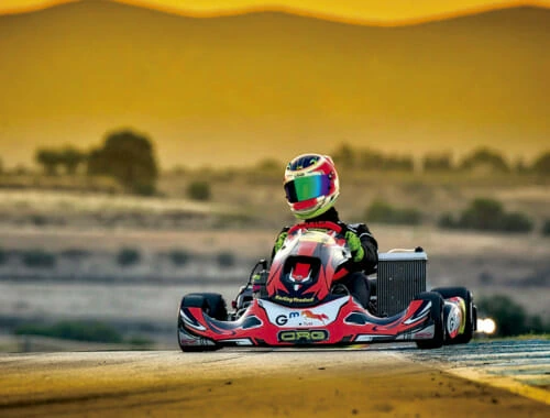 El piloto Mikel Merino en la carrera nocturna de Albaida de 2023.