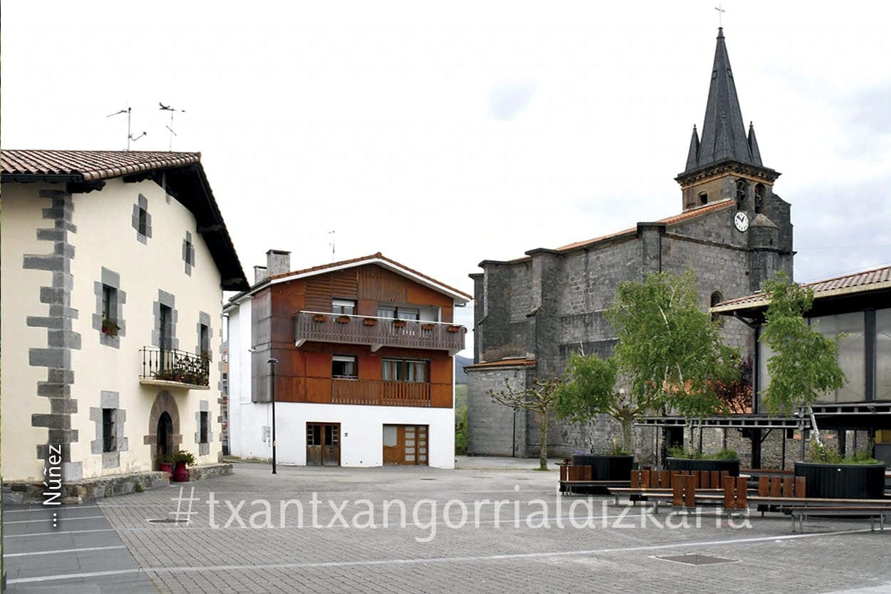 Adunako plaza, ibilbidearen hasiera. Núñez