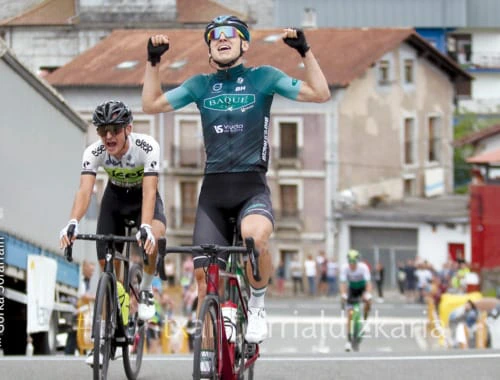 Gorka Sorarrain ciclista del Caja Rural