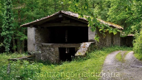 Una de las bordas del valle de Basabe. Foto: Núñez