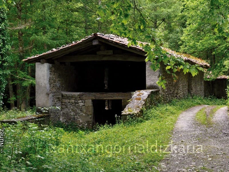 Una de las bordas del valle de Basabe. Foto: Núñez