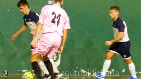 Herri Txikietako Areto Futbol Kopa | Copa de futbol sala entre pueblos pequeños. Foto: Gael