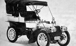 Uno de los primeros coches en circulacion.
