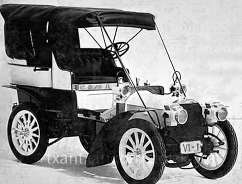 Uno de los primeros coches en circulacion.