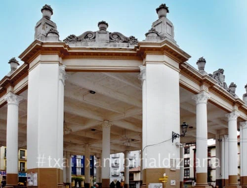La cubierta de la Plaza Mayor de Ordizia. Foto: L.M. Núñez