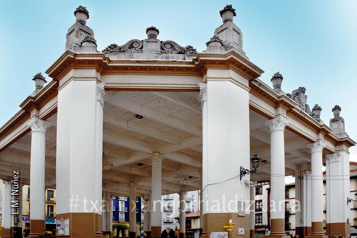 La cubierta de la Plaza Mayor de Ordizia. Foto: L.M. Núñez