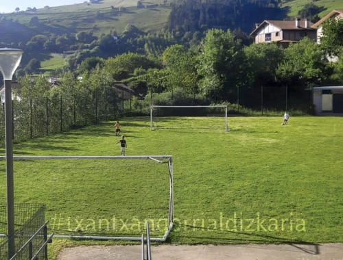 Belauntza Cup-eko futbol zelaia. Argazkia: Núñez