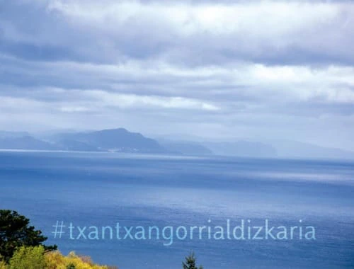La costa guipuzcoana desde Igeldo con viento, prescursora de la galerna. Foto: Luismari Núñez