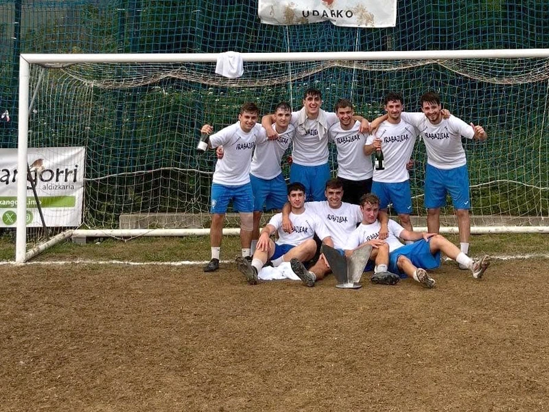 Barriga Juniors taldeak irabazi zuen Belauntza Cup