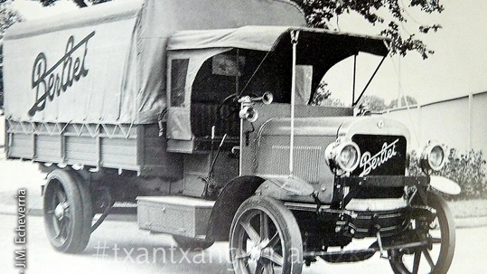 Un camión Berliet, el mismo modelo que carrozaron los hermanos Irizar. Foto: Jesus Mari Echeverria