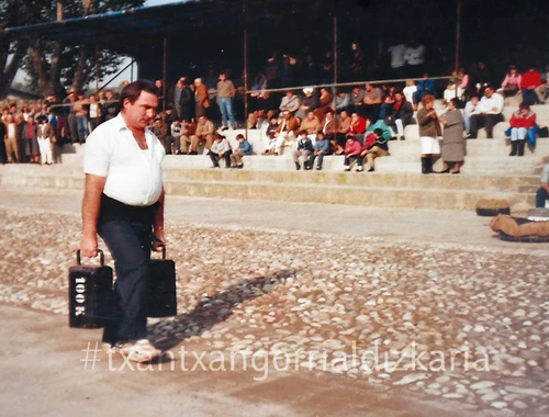 Jose Mari Urbizu txinga txapelketa batean. Argazkia: Jose Mari Urbizu
