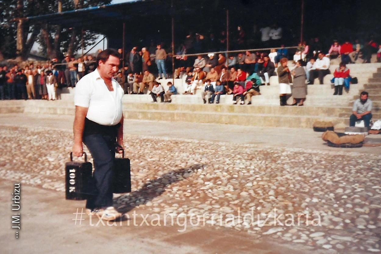 Jose Mari Urbizu txinga txapelketa batean. Argazkia: Jose Mari Urbizu