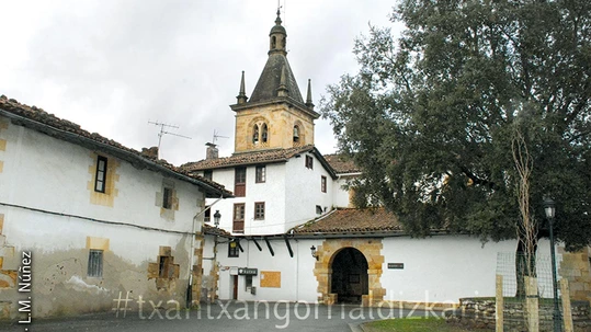 Zeraingo plaza, Goierriko balkoia. Argazkia: L.M. Núñez