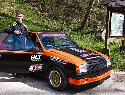 Unai etxeberria bere kotxearekin